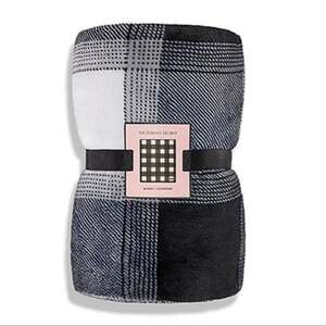 Victoria's Secret New Cozy Plaid Blanket